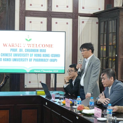 TRƯỜNG ĐẠI HỌC DƯỢC HÀ NỘI TIẾP GS.TS. CHUANBIN MAO – ĐẠI HỌC TRUNG VĂN HỒNG KÔNG, TRUNG QUỐC